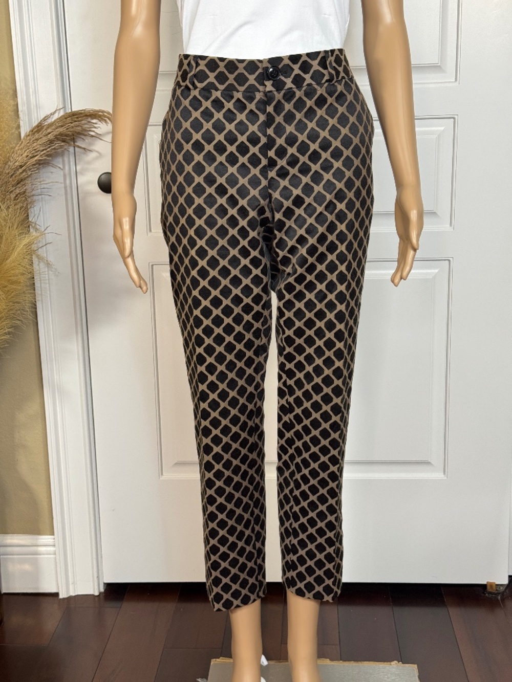 BANANA REPUBLIC CAMDEN CROPPED PANTS BLACK MOJAVE PRINT SIZE 6